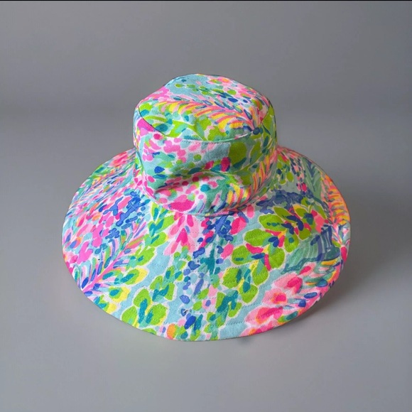 Lilly Pulitzer Accessories - Lilly Pulitzer  OS Catch the Wave Beach Sun Hat